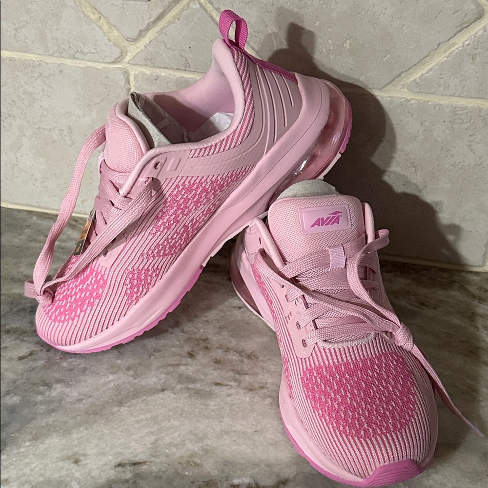 Women's Air Athletic Sneakers Size 7.5